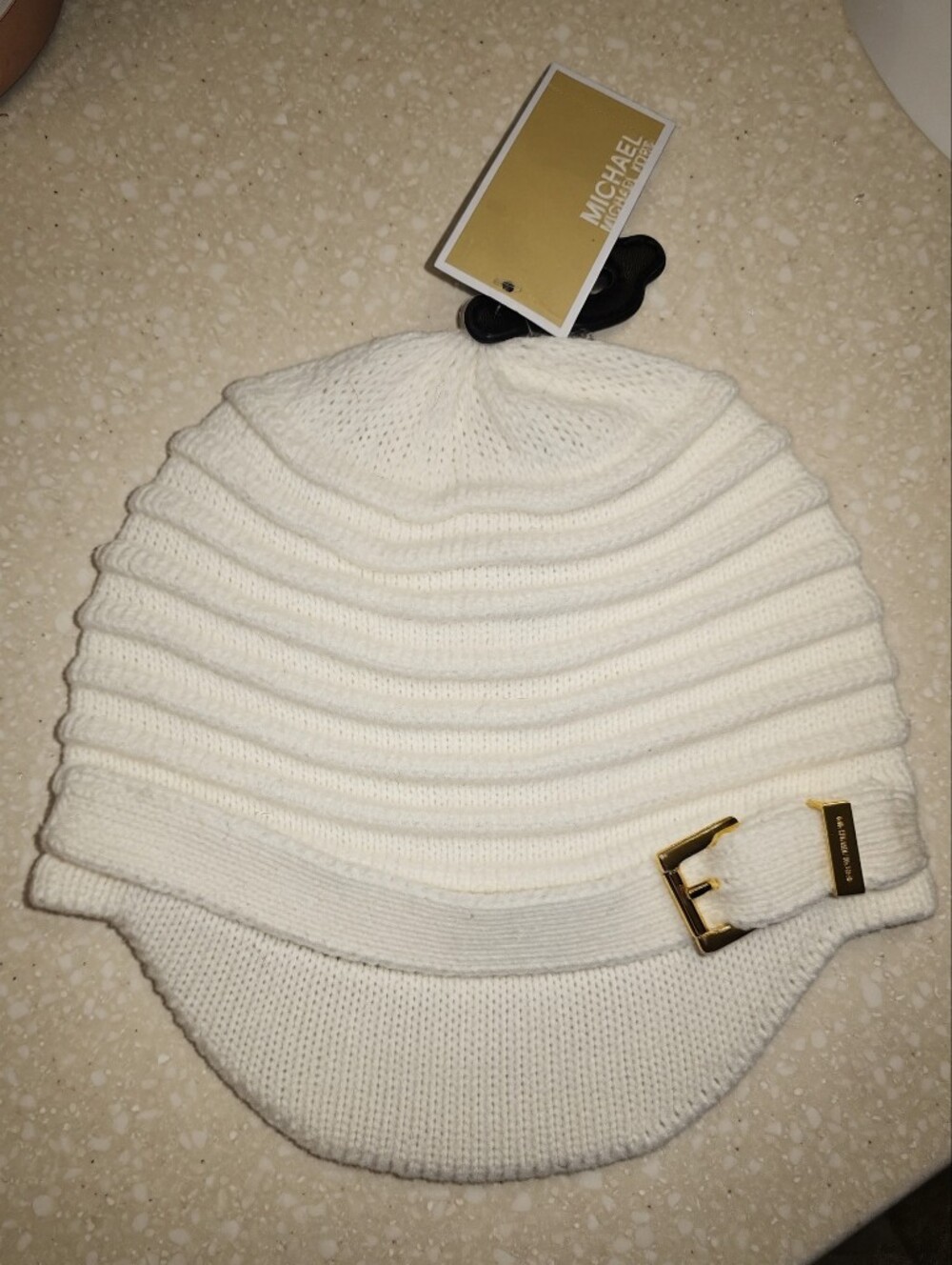 🤍 NWT Michael Kors Snow Cap Hat with Gold Buckle